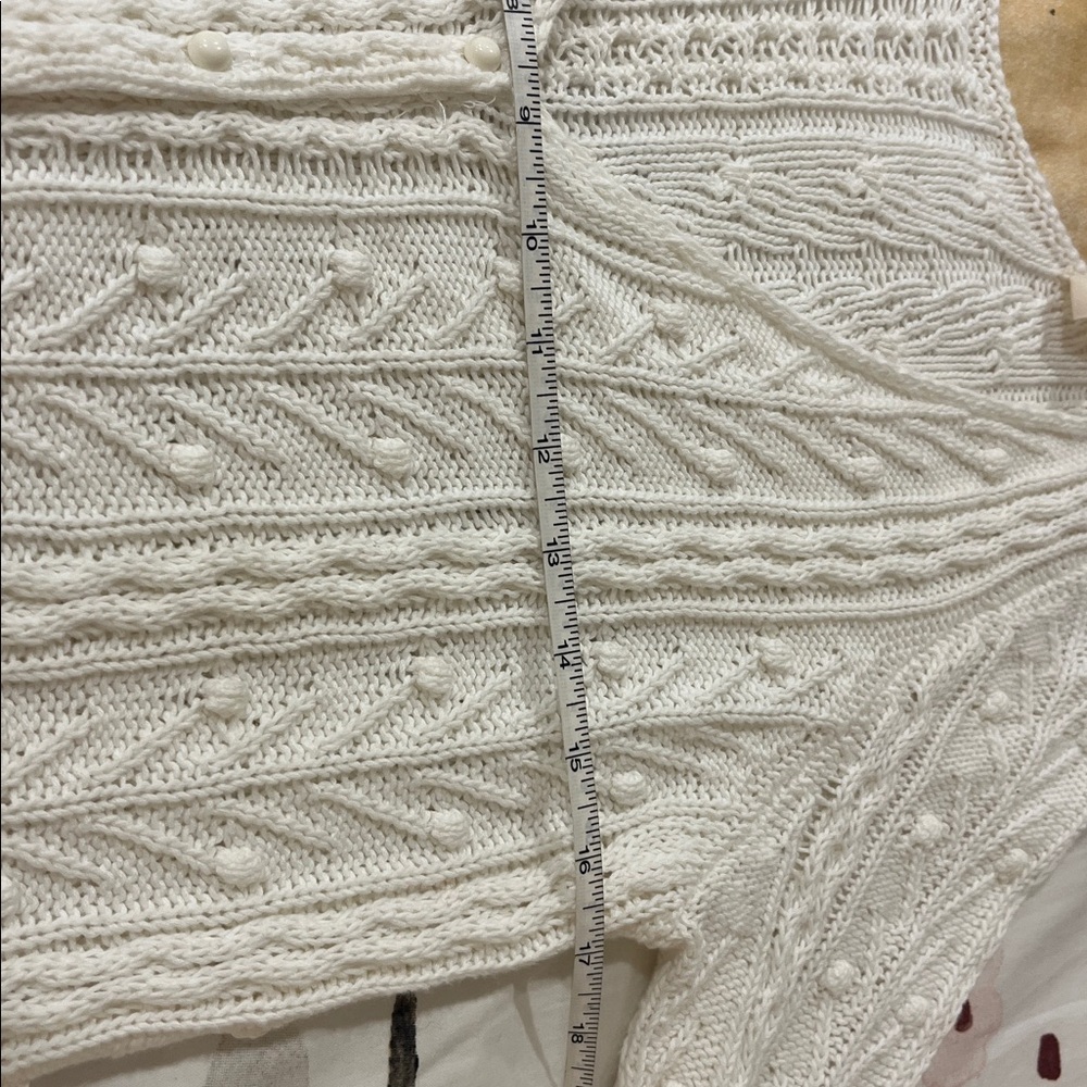 Sezane Cream V-Neck Cable Knit Sweater - Picture 11 of 12